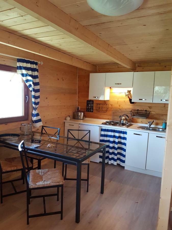 Sjesta -Domki Letniskowe Dziwnówek Exteriör bild
